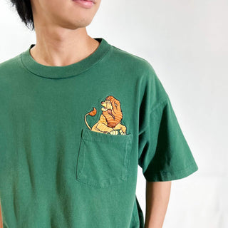 90's～00's Mickey,INC "THE LION KING" ムファサ ワンポイント ポケット 刺繍 Tシャツ