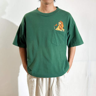 90's～00's Mickey,INC "THE LION KING" ムファサ ワンポイント ポケット 刺繍 Tシャツ