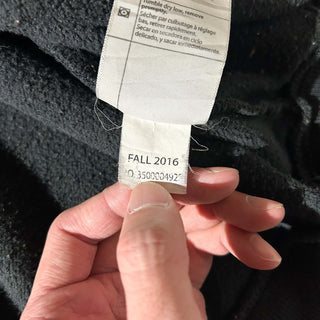 Carhartt "rain defender" ブラック フェード フルジップ スウェット パーカ