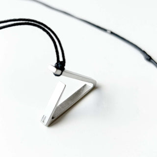 NL ニール Trian ネックレス (マットシルバー)