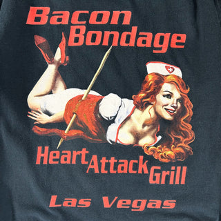 00's GILDAN "Heart Attack Grill" ピンナップガール エロ プリント Tシャツ