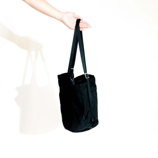 NL ニール Otik バック (ブラック)