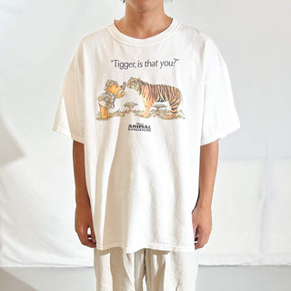 90's Walt Disney World "Tigger, is that you?" くまのプーさん キャラクター プリント Tシャツ
