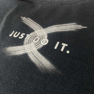 NIKE "JUST DO IT" 両面プリント メッセージ Tシャツ