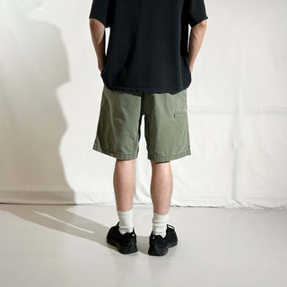 Carhartt "relaxed fit" オリーブ リップストップ ショーツ
