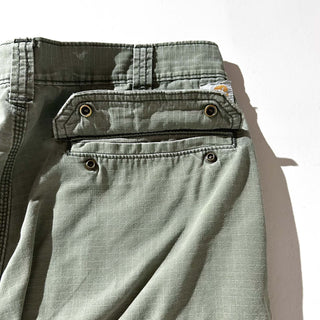 Carhartt "relaxed fit" オリーブ リップストップ ショーツ