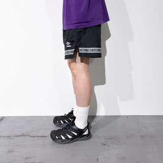 90's UMBRO チロリアンテープ ナイロン ショーツ