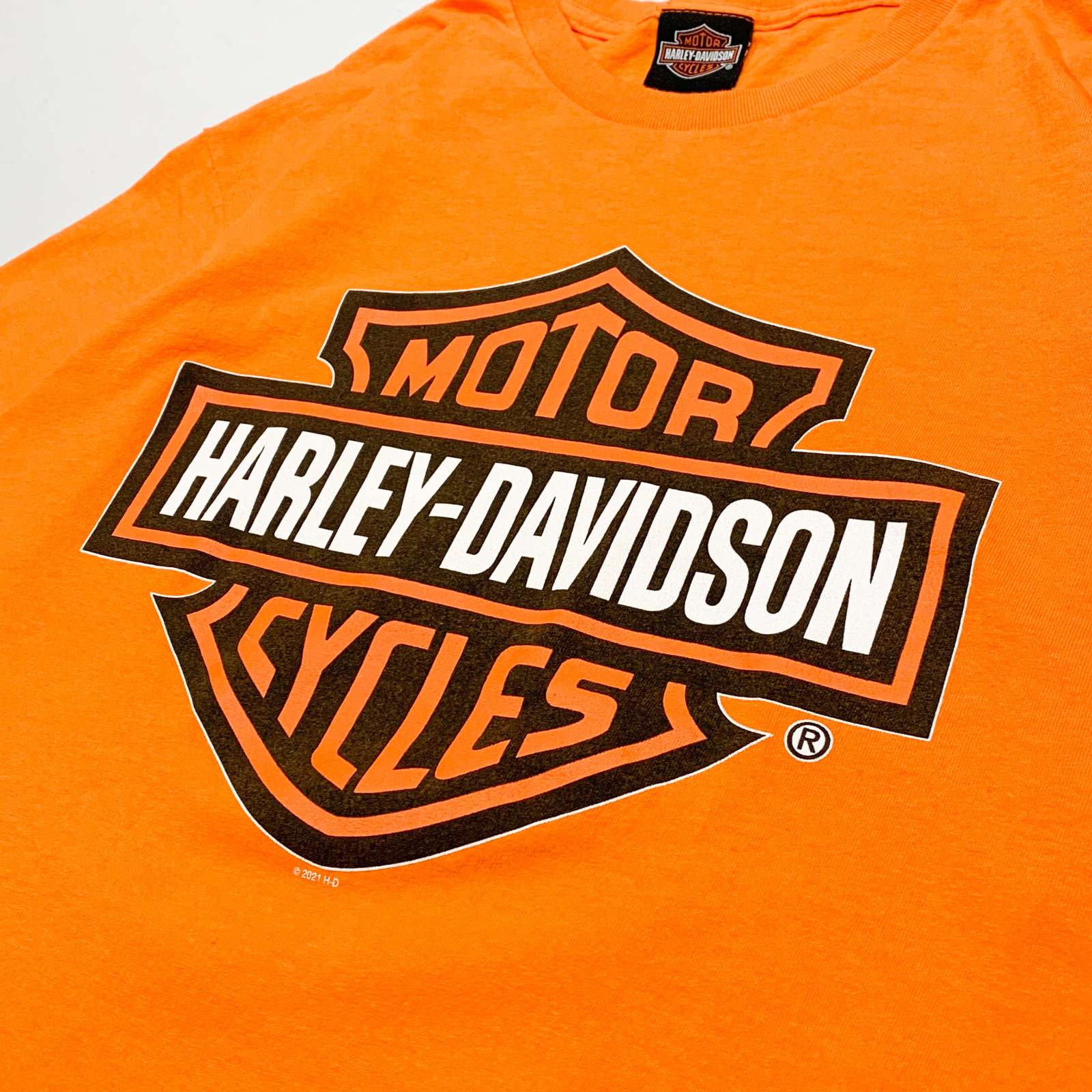 HARLEY DAVIDSON 両面ロゴプリント Tシャツ(オレンジ)