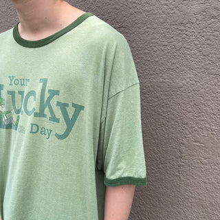 TNT "Your Lucky Day" リンガーTシャツ